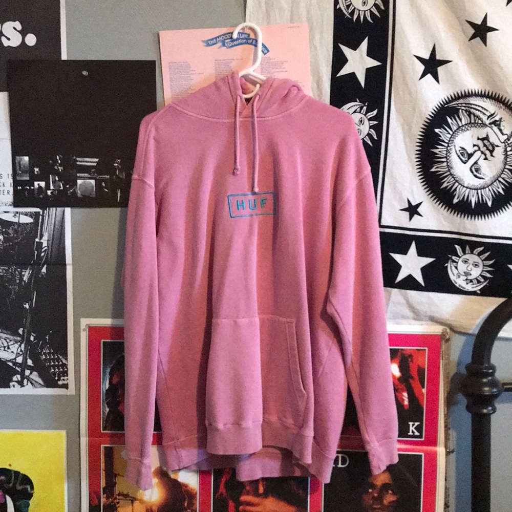 HUF sweatshirt w a hoodie